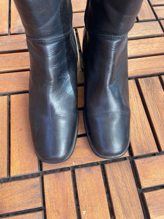 Botas de piel caña alta