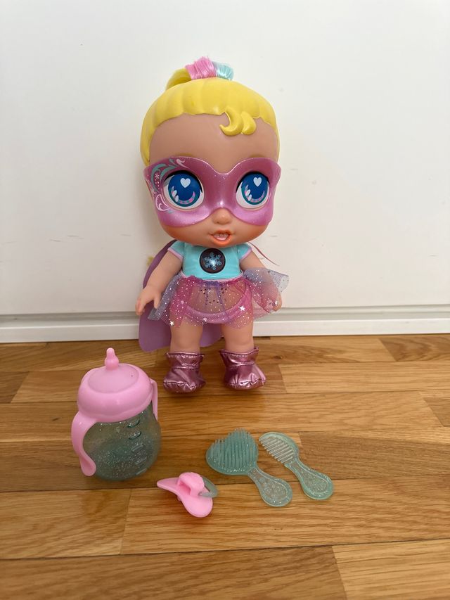 Muñeca Heroína con Accesorios. Con sonido