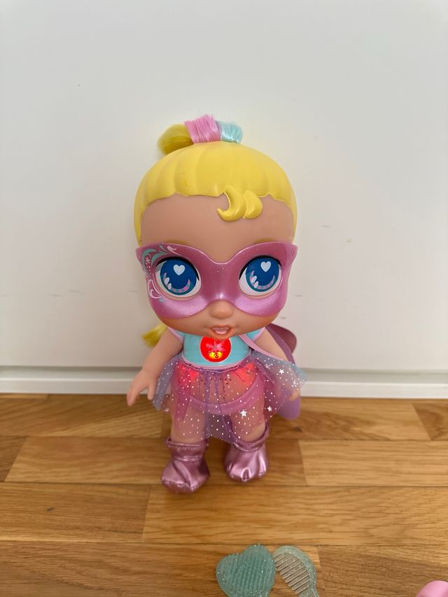 Muñeca Heroína con Accesorios. Con sonido