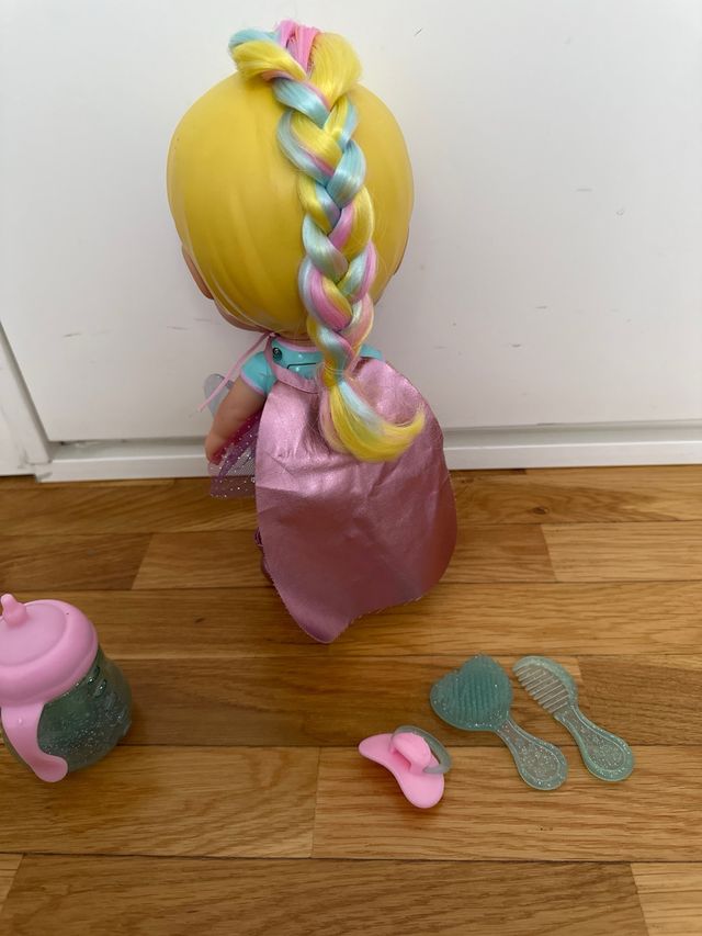 Muñeca Heroína con Accesorios. Con sonido