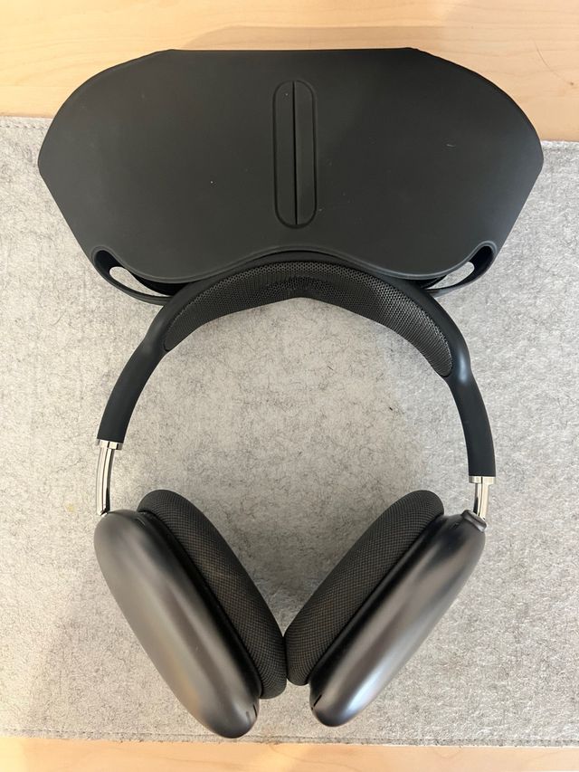 AirPods Max Space Gray Apple