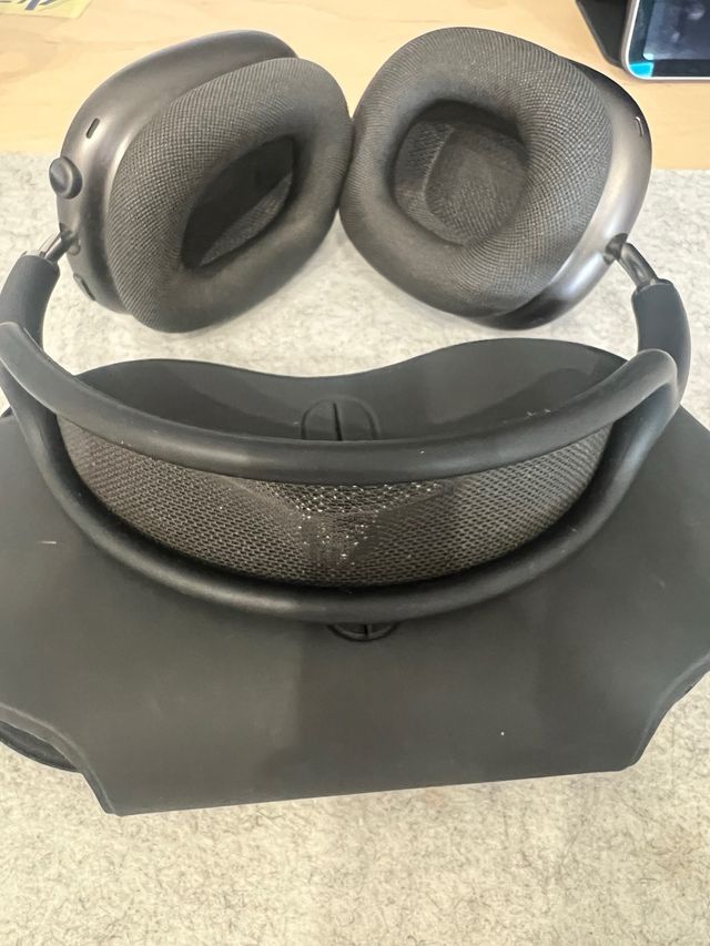 AirPods Max Space Gray Apple