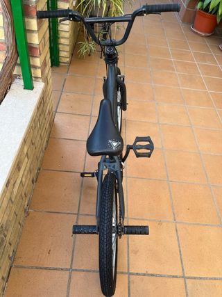 BMX gris en buen estado