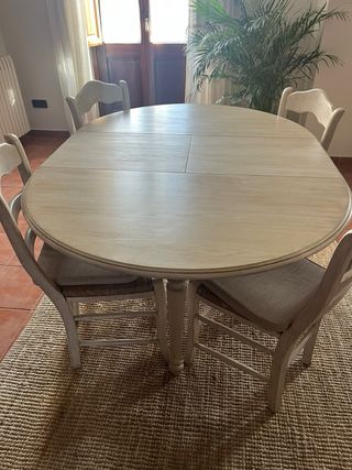 Mesa de comedor de roble extensible