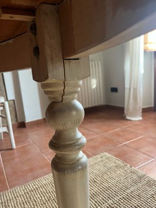 Mesa de comedor de roble extensible