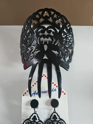 Peineta y pendientes flamenca negros