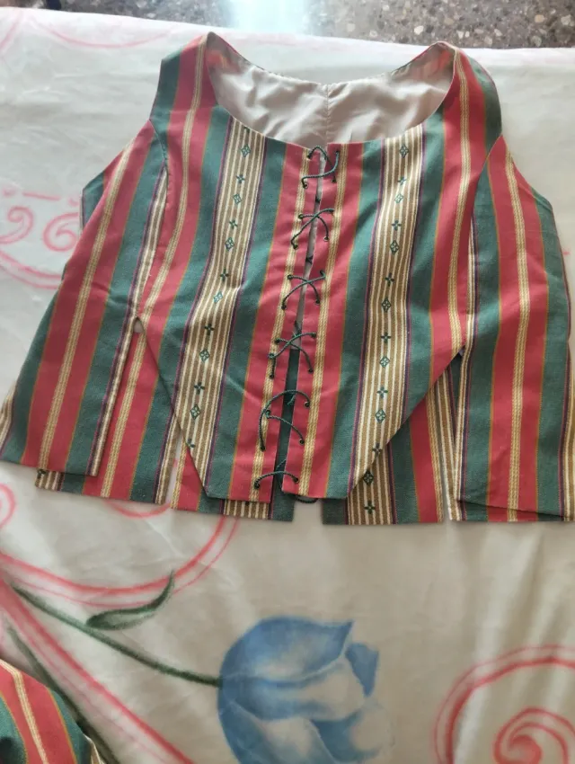 Traje de huertana multicolor