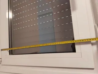 Ventana abatible aislante sonido y temperatura