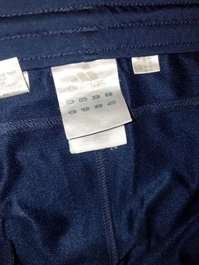 Pantalón deportivo Adidas azul y gris