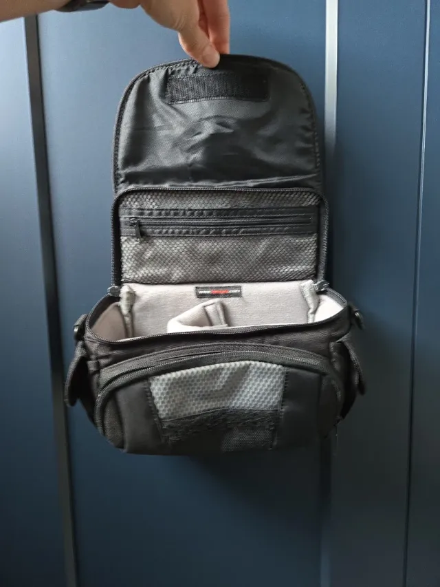 Riñonera LowePro Edit 130 para cámara