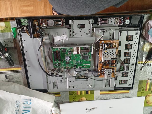 TV Philips 32PFL5522D/12 32 2007 (não liga)