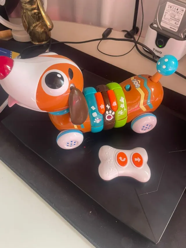 Perro de juguete interactivo con control remoto