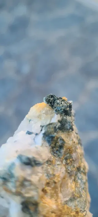 Minerali Muscovite Monte folgorito Pietrasanta