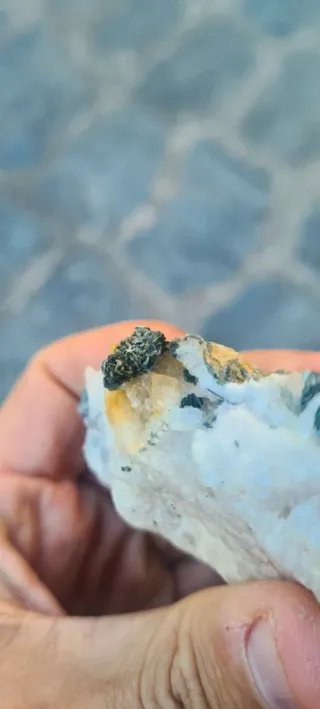 Minerali Muscovite Monte folgorito Pietrasanta