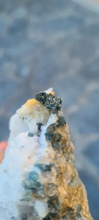 Minerali Muscovite Monte folgorito Pietrasanta