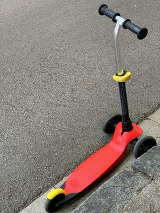 Patinete infantil 3 ruedas Decathlon rojo