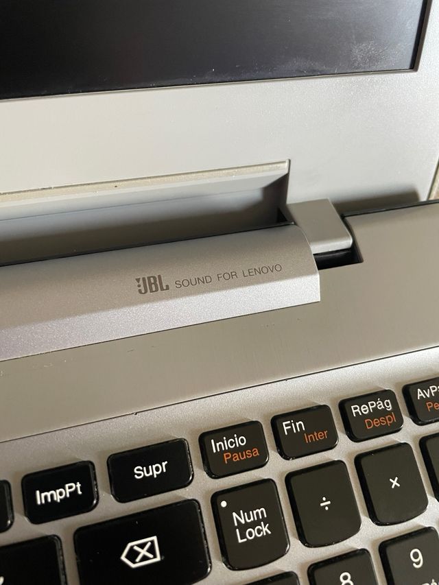 Portátil Lenovo IdeaPad Z510 i7 NO ENCIENDE