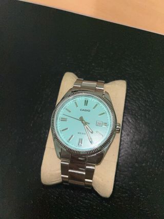 Reloj Casio WR 50M esfera azul tiffany