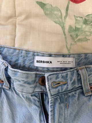 Vaqueros anchos de tiro alto