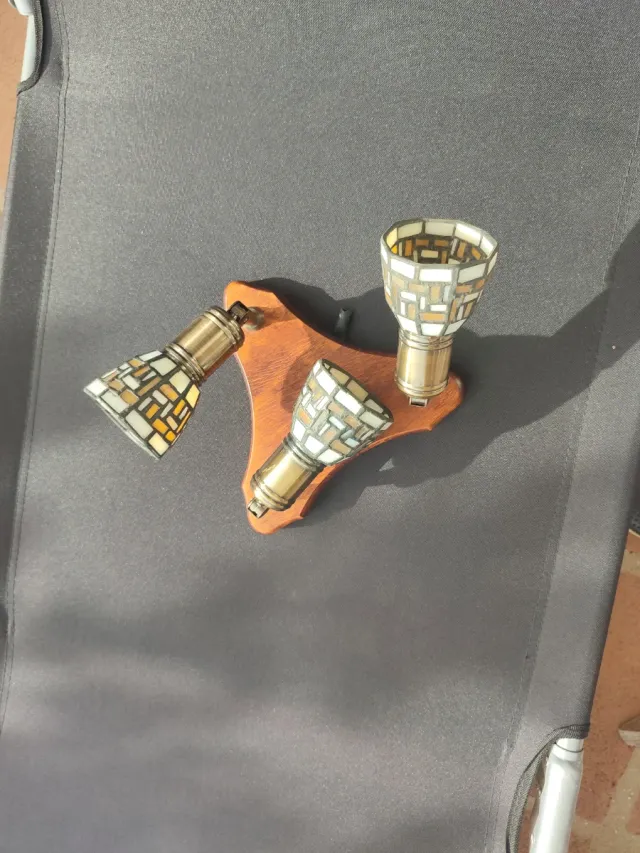 Lámpara de techo madera y cristal, estilo Tiffany