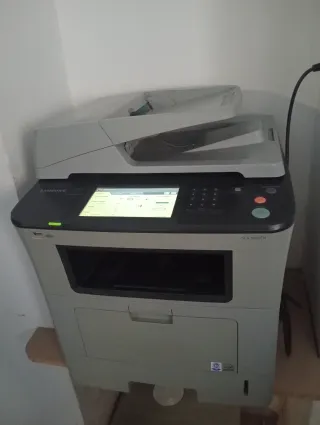 Impresora Samsung Multifunción Gris