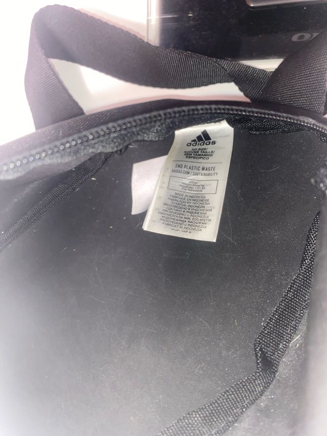 Riñonera Adidas Negra