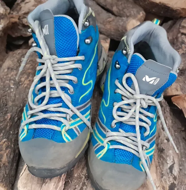 Botas de trekking Millet. Costaron 199,90 €