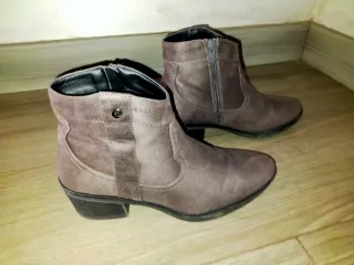 Botines piel color gris