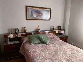 Cabecero y mesillas de noche