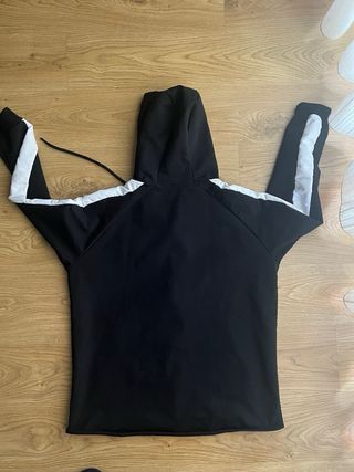 Sudadera con capucha PBS negra y blanca