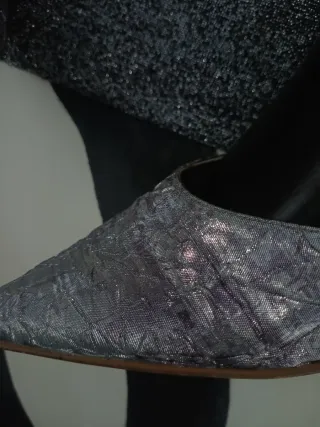 Tacones elegantes plateados talla 36