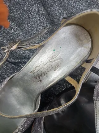 Tacones elegantes plateados talla 36