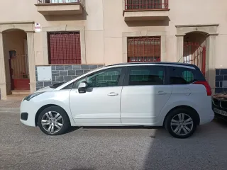 Peugeot 5008 2016
