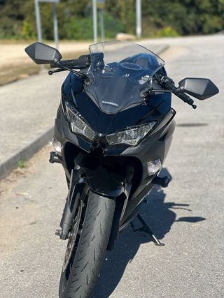 Kawasaki Ninja 400 ABS Negra