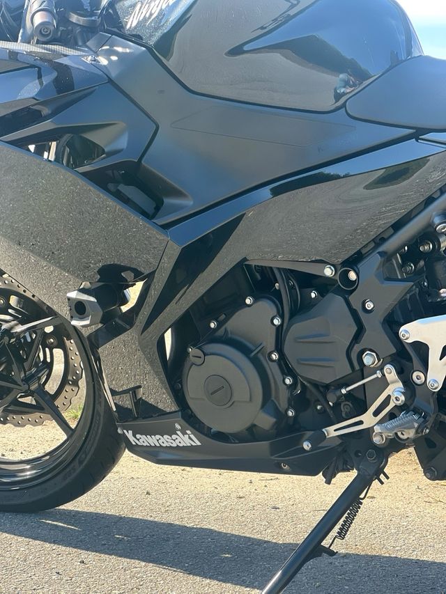 Kawasaki Ninja 400 ABS Negra