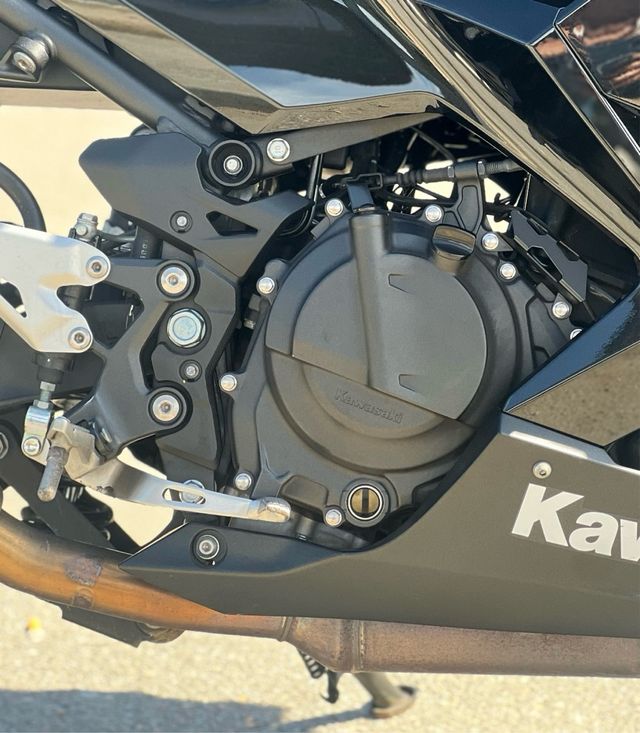 Kawasaki Ninja 400 ABS Negra