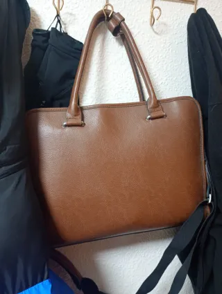 Bolso de cuero marrón para trabajo
