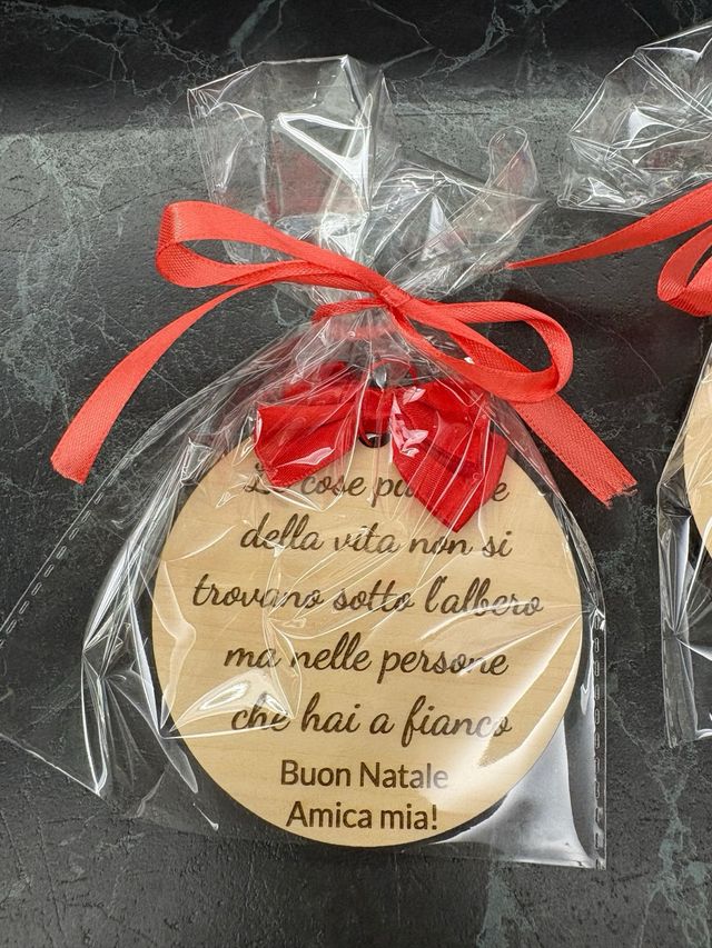 Palla di Natale in legno puoi personalizzare