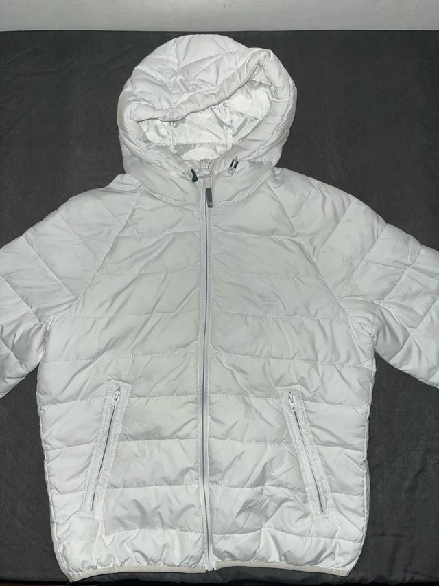 Chaqueta acolchada Bershka blanca