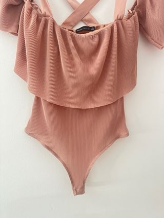 Body canalé Bershka rosa talla S