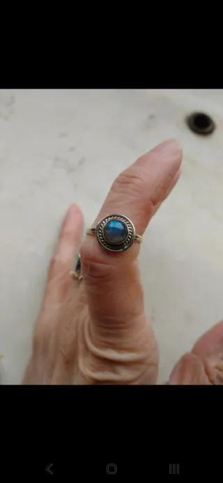 Anello con pietra blu Labradorite e argento 925