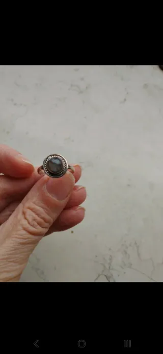 Anello con pietra blu Labradorite e argento 925