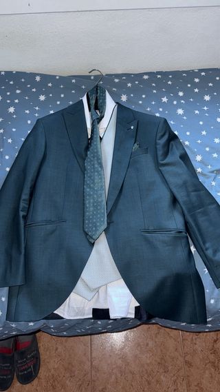 Traje ETIEM Javier Cañas