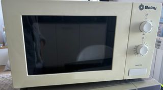 Microondas Balay Modelo 3WMB 1918. Color Beige