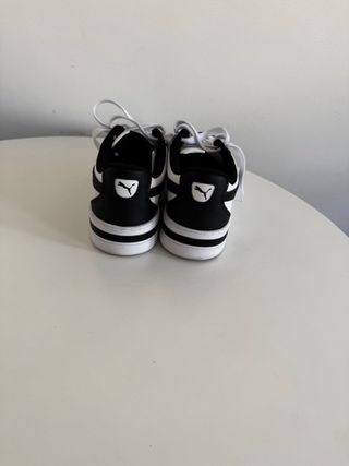 Zapatillas Puma Negras y Blancas