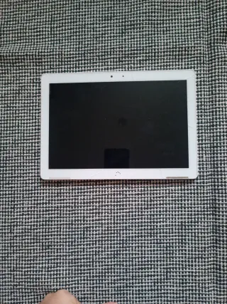 Tablet BQ Blanca y Negra