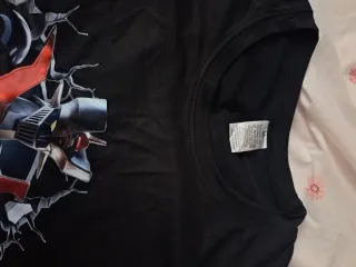 Camiseta Negra con Diseño de Mazinger Z
