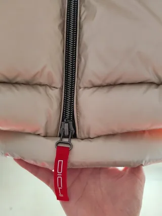 Abrigo Dichi Beige con Capucha y Pelo