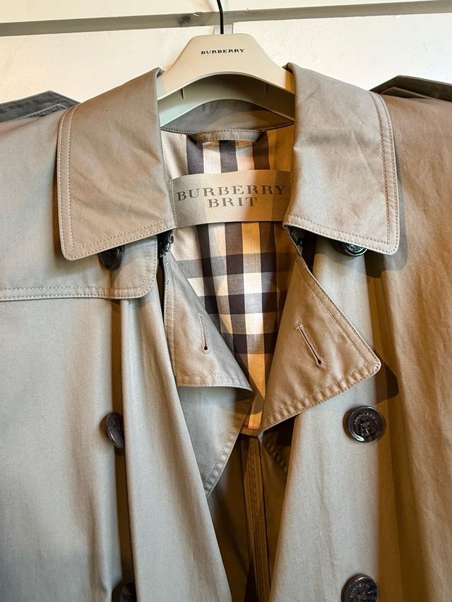 Gabardina Burberry Beige Hombre