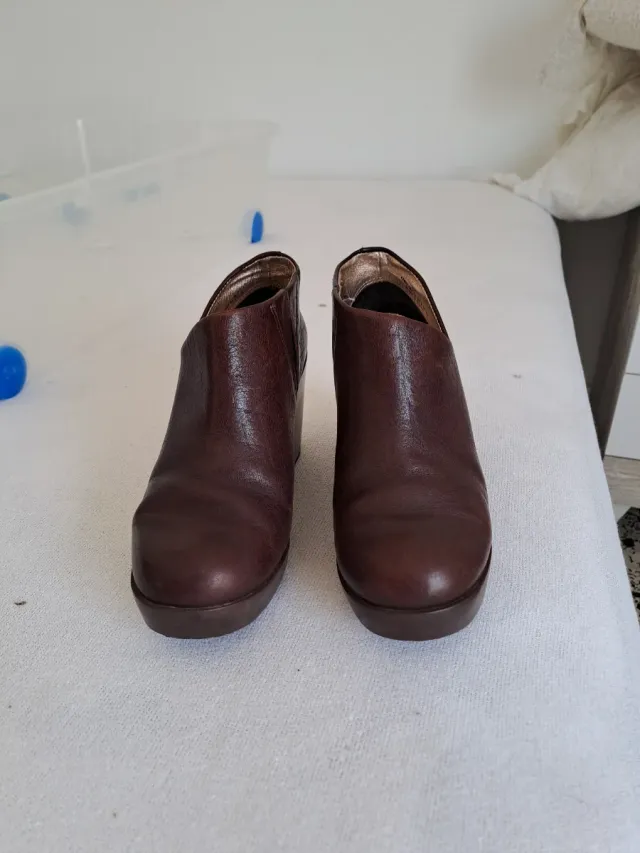 Botines Camper tacón marrón T.36